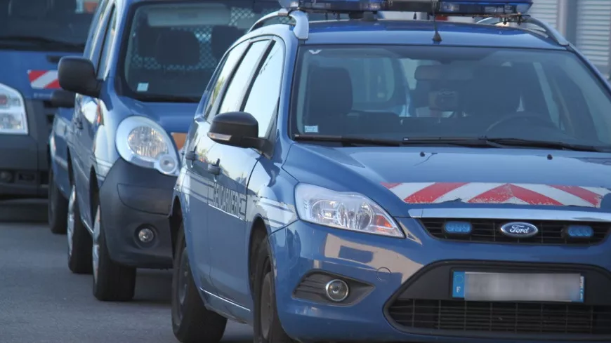Près de Lyon : les gendarmes lui demandent de vider ses poches, il sort son sexe