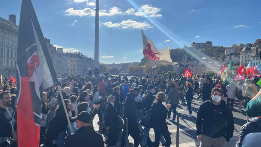 Lyon : 1800 manifestants "contre les violences d'extrême-droite", quelques tensions dans le Vieux-Lyon