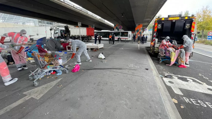 Lyon : le campement de l'autopont de la Confluence évacué