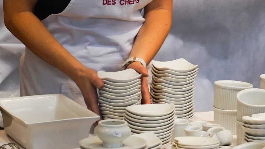 "La Vaisselle des Chefs" de retour à Lyon : les grandes tables de la région mettent en vente assiettes, verres et couverts