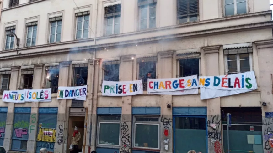 Lyon : des habitants de la Croix-Rousse ouvrent un squat pour les mineurs isolés