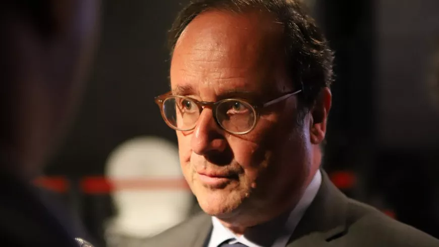 François Hollande à Lyon pour une séance de dédicaces