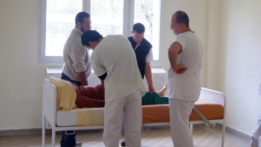 Lyon : une patiente d'un hôpital psychiatrique dans le coma, un autre résident interpellé