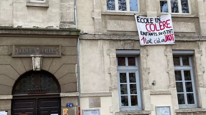 Une septième école occupée dès lundi à Lyon pour mettre à l'abri des familles vivant dans la rue