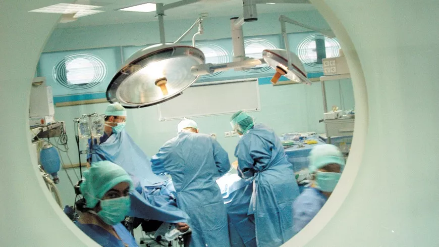 Lyon : les HCL parviennent à implanter une rétine artificielle à une patiente