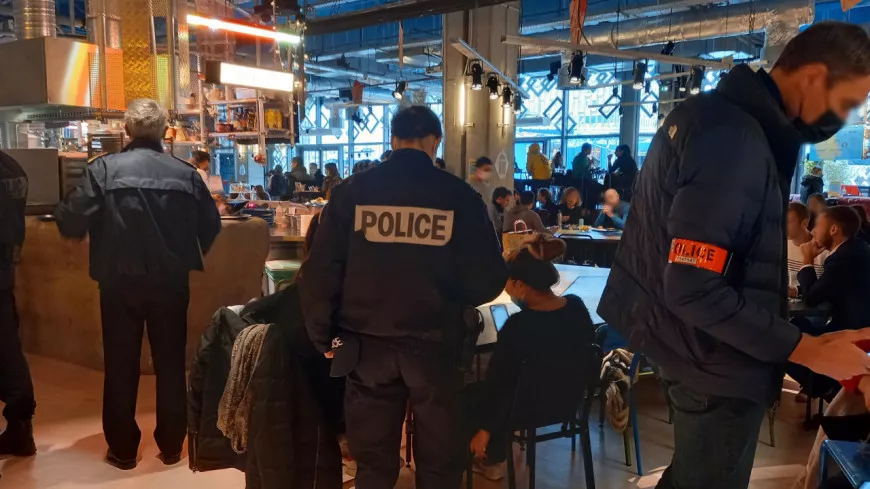 Masques, pass sanitaire : plus de 350 personnes contrôlées au centre commercial de la Part-Dieu à Lyon