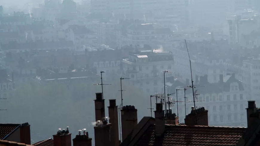 Météo de la semaine à Lyon : pic de pollution et pluie pour Noël ?