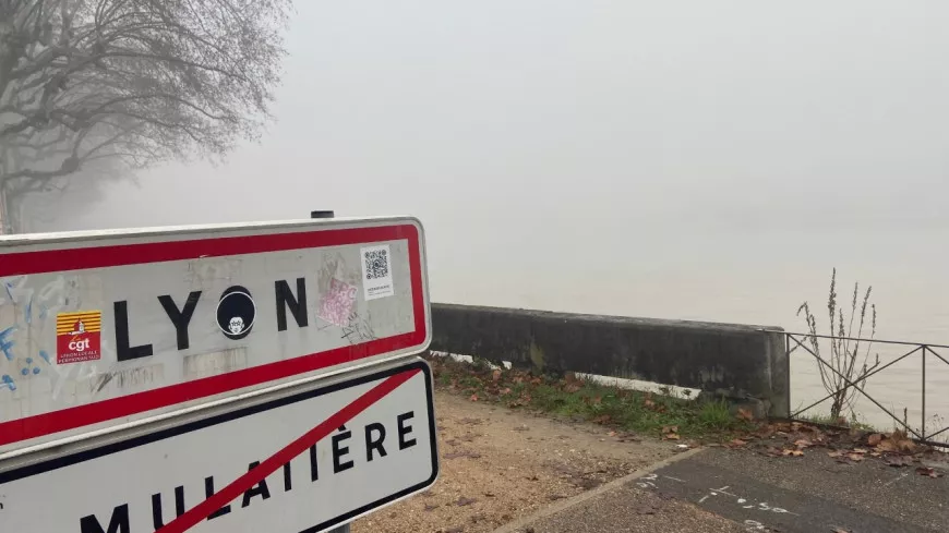 Lyon plongée sous un épais brouillard pour le premier jour de l’année