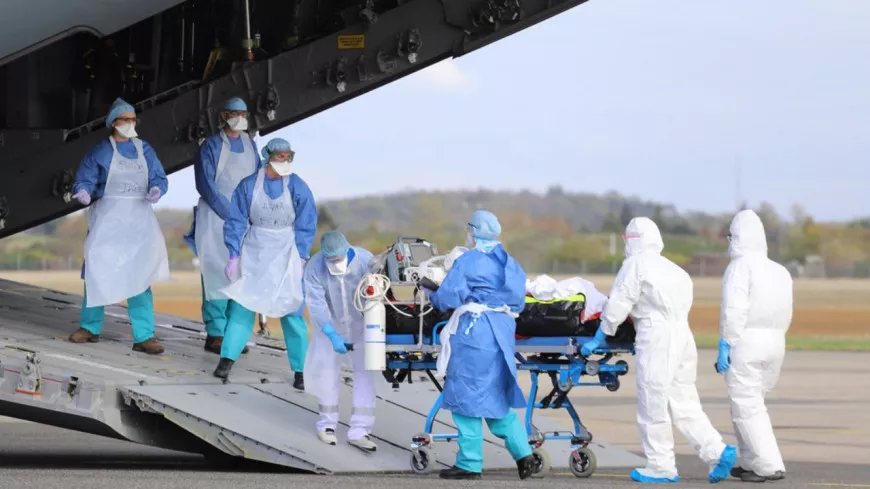 Covid-19 : trois patients du Rhône transférés vers des hôpitaux de l’ouest de la France