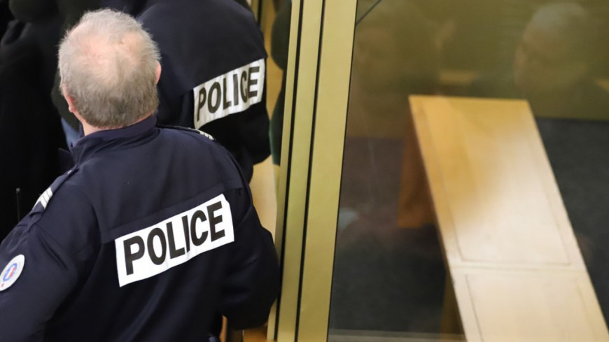 Policier agress&eacute; en bas de chez lui &agrave; Lyon : 5 ans de prison pour deux pr&eacute;venus