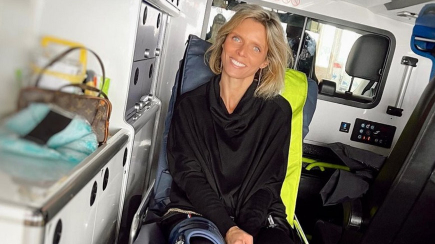 Apr&egrave;s son accident de ski, Sylvie Tellier rapatri&eacute;e chez elle par des ambulanciers lyonnais