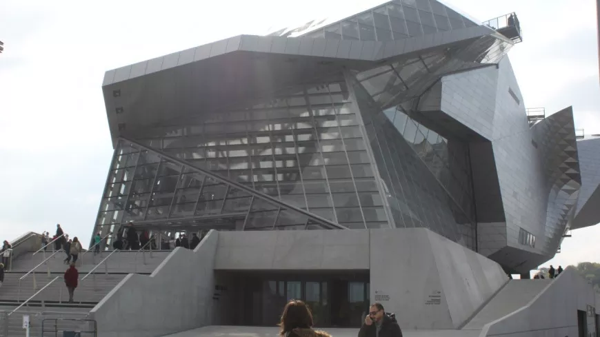 Lyon : les vols devant le Musée des Confluences explosent