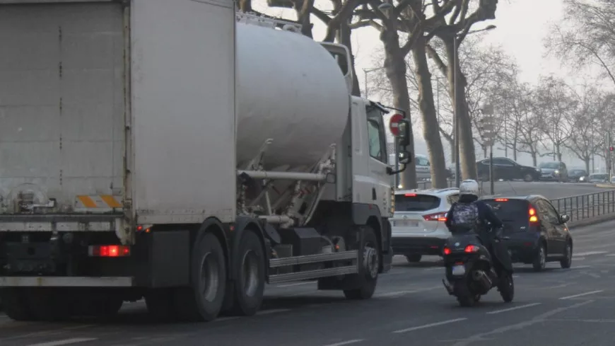 La pollution s'aggrave à Lyon : la circulation différenciée prolongée et renforcée