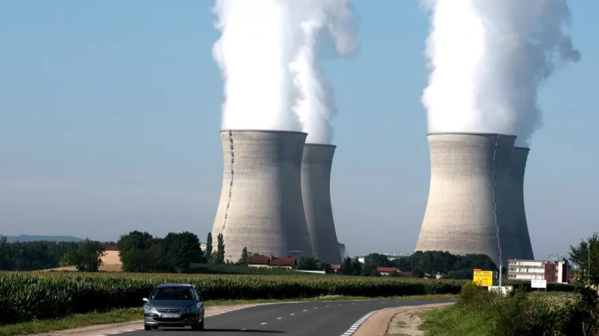 Présidentielle 2022 : près de Lyon, Valérie Pécresse estime que fermer la centrale nucléaire du Bugey serait "une folie"