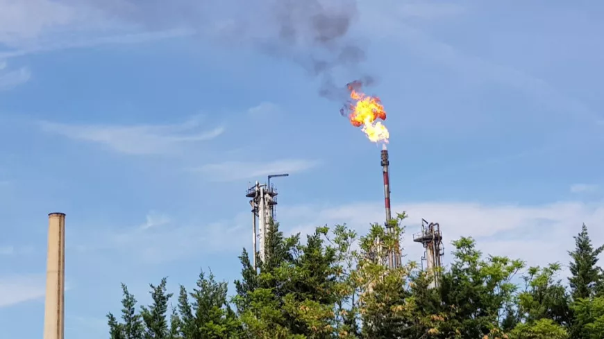Incident à la raffinerie de Feyzin : les torches sollicitées