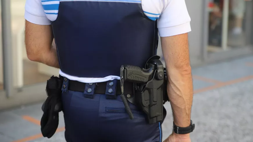 Près de Lyon : un policier condamné pour avoir tiré accidentellement dans la cuisse d’une collègue