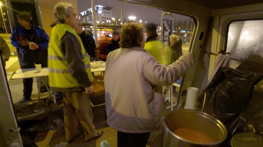 Près de Lyon : un camion de distribution de repas aux sans-abris volé