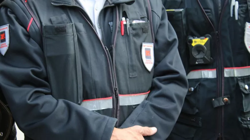 Lyon : deux agents TCL mordus par un SDF ivre