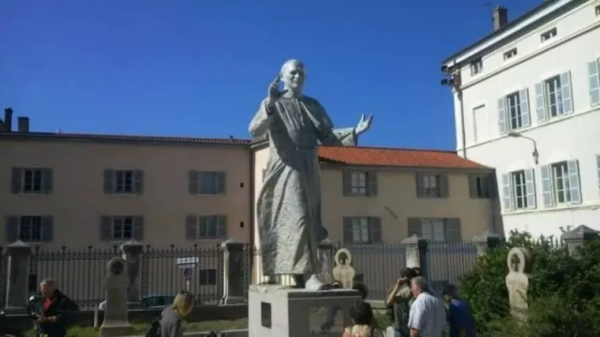 Lyon : la restauration de la statue de Jean-Paul II démarre ce lundi