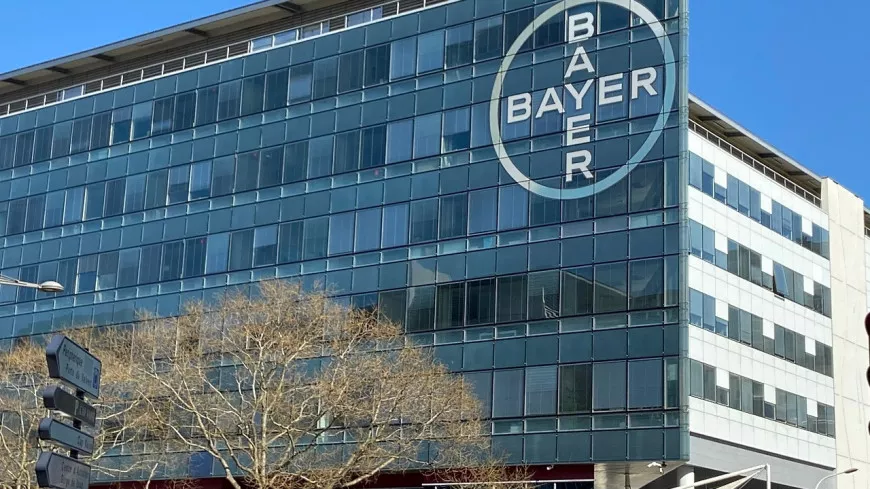 Lyon : le siège de Bayer s'apprête à être pris d'assaut par l'extrême-gauche