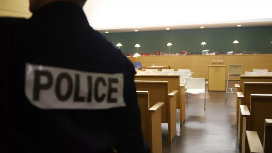 Violences contre des policiers : un individu condamné à de la prison avec sursis à Lyon