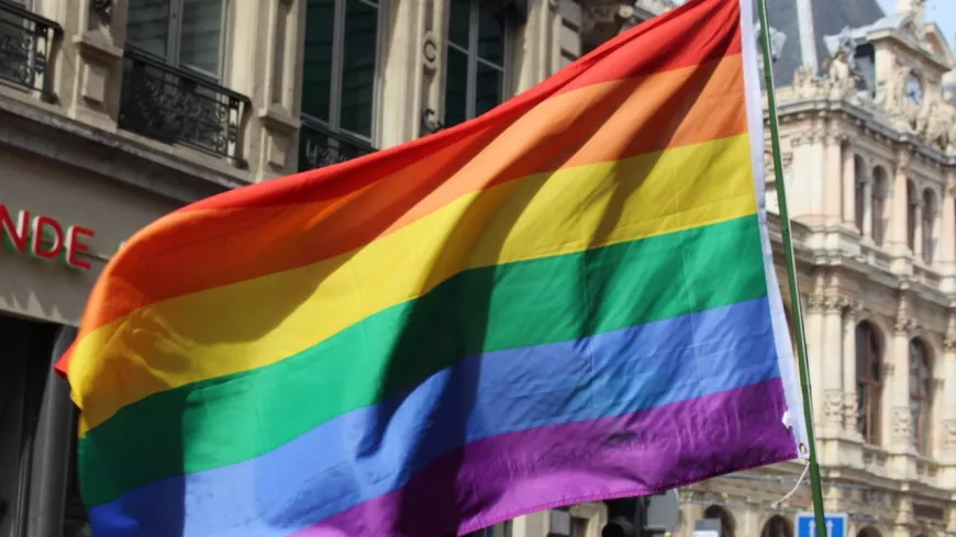 Lyon : les lesbiennes dans la rue contre l’extrême-droite