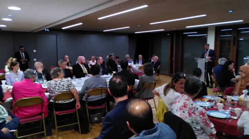 Lyon : Grégory Doucet rend hommage à Gérard Collomb lors du dîner de rupture du jeûne musulman à l'IFCM