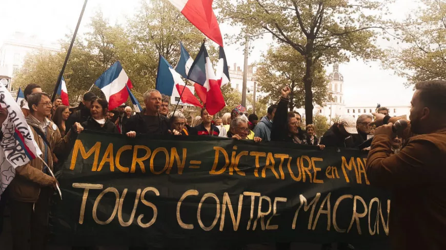 Nouvelle manifestation anti-Macron à Lyon : "C’est une question de vie ou de mort"