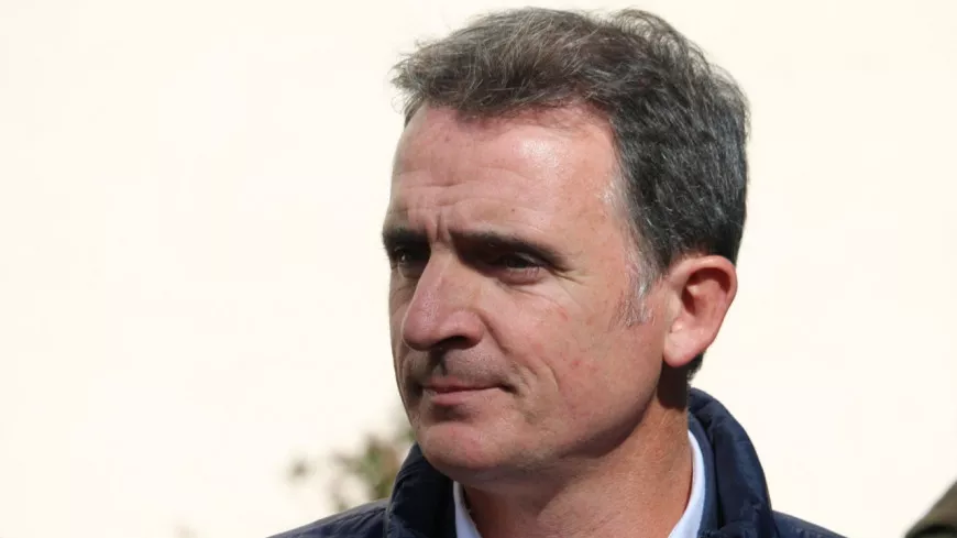 Burkini : Éric Piolle (EELV) demande à Laurent Wauquiez de "laisser Grenoble tranquille" et de s'occuper des TER