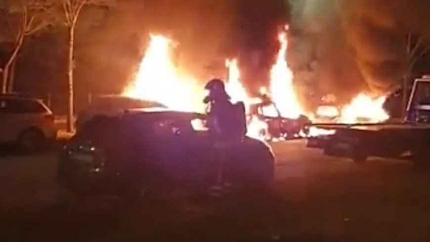Vaulx-en-Velin : plusieurs voitures brûlées dans la nuit de dimanche à lundi