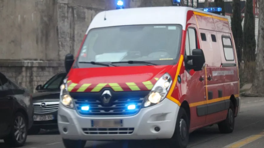 Près de Lyon : un jeune motard grièvement blessé lors d’un accident avec un bus TCL