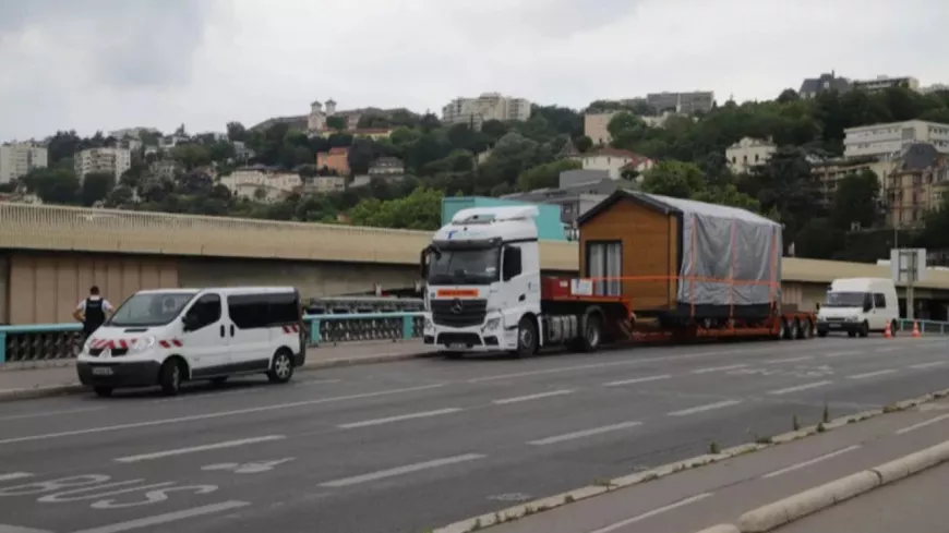 Lyon : le convoi exceptionnel bloqué depuis lundi matin a été évacué