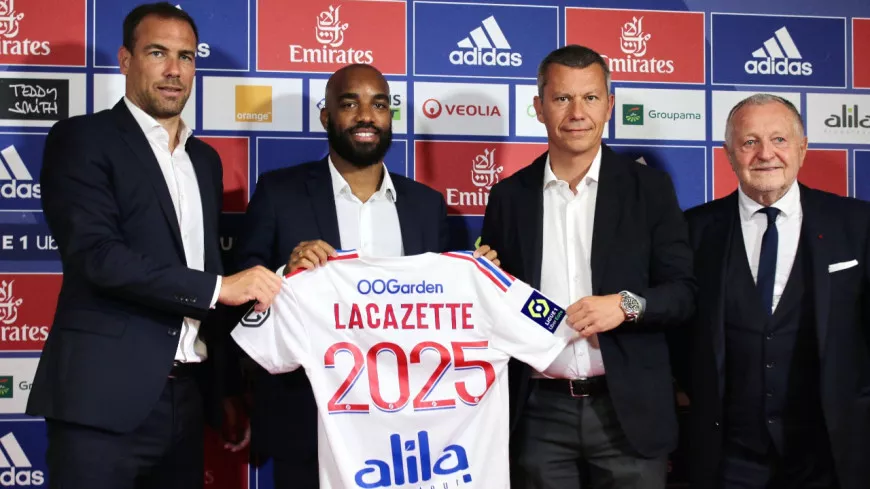 OL : Alexandre Lacazette est officiellement de retour à Lyon !