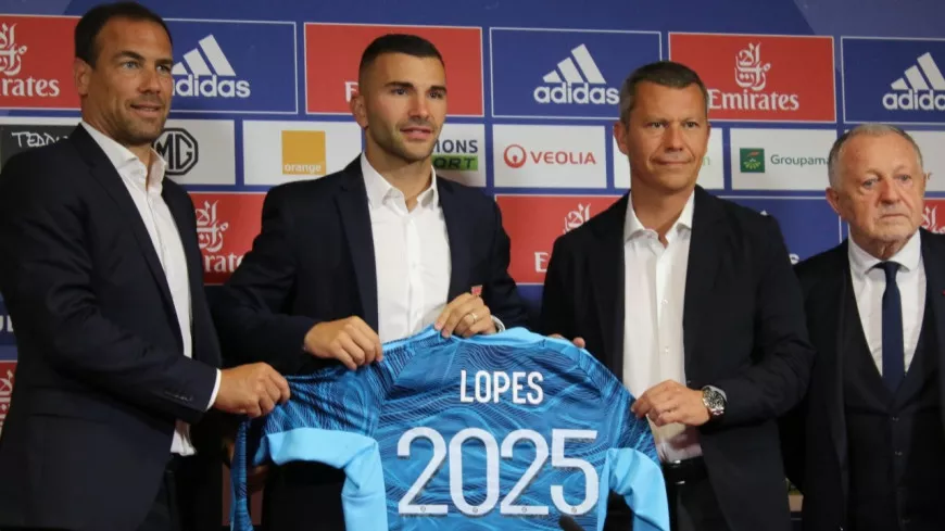 "J'espère aller le plus loin possible avec l'OL" : Anthony Lopes pourrait bien terminer sa carrière à Lyon