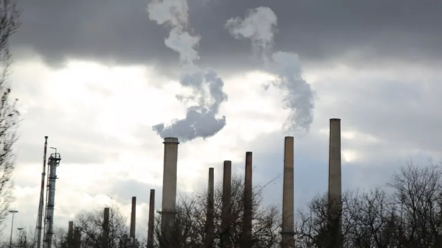 Pollution près de Lyon : la Vallée de la chimie au cœur d’un débat ce mercredi