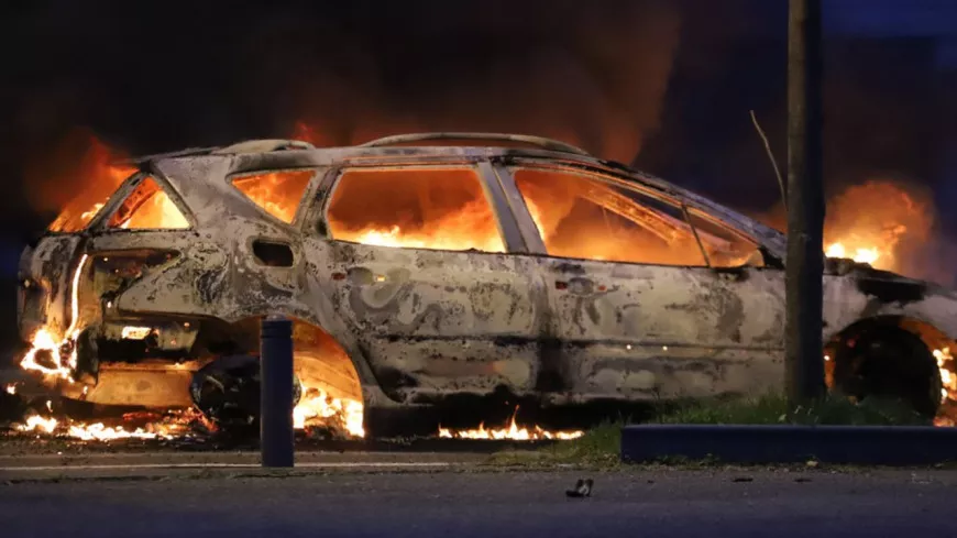 Fête Nationale : des incidents et au moins 40 voitures incendiées dans la Métropole de Lyon
