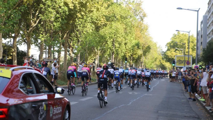 Le Tour de France de passage dans le Rhône : où et quand observer la course ?
