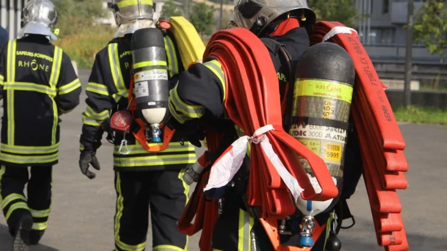 Dans la région : un hommage rendu au pompier décédé dans la Drôme