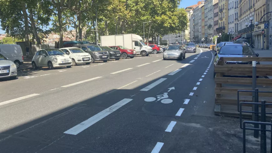 Lyon : le quai Saint-Antoine passe à deux voies cyclistes, un temps d’adaptation de tous les dangers ?