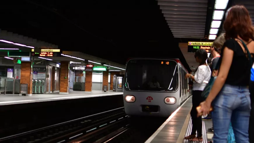 Lyon : un homme meurt en tombant sur les voies du métro