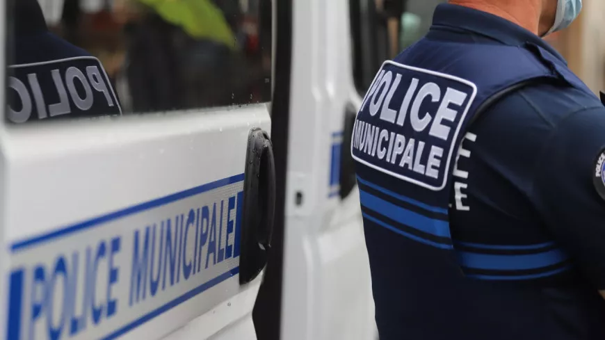Guerre des chiffres et défiance : le torchon brûle entre Grégory Doucet et sa police municipale