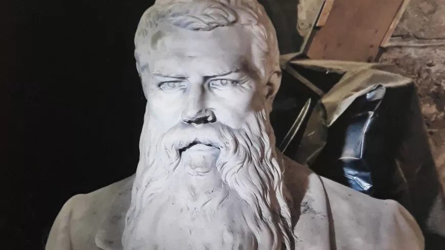 Les Archives de Lyon lancent un appel à témoins pour reconnaitre qui se cache derrière un buste