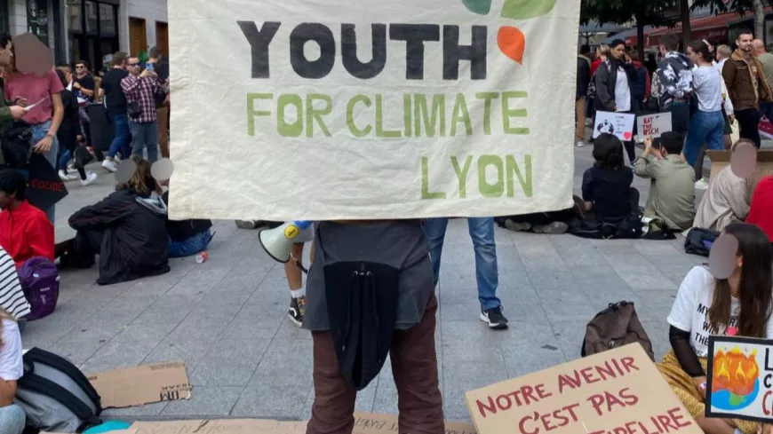 Lyon : mobilisé en Presqu’île, Youth for Climate appelle au démantèlement de TotalEnergies