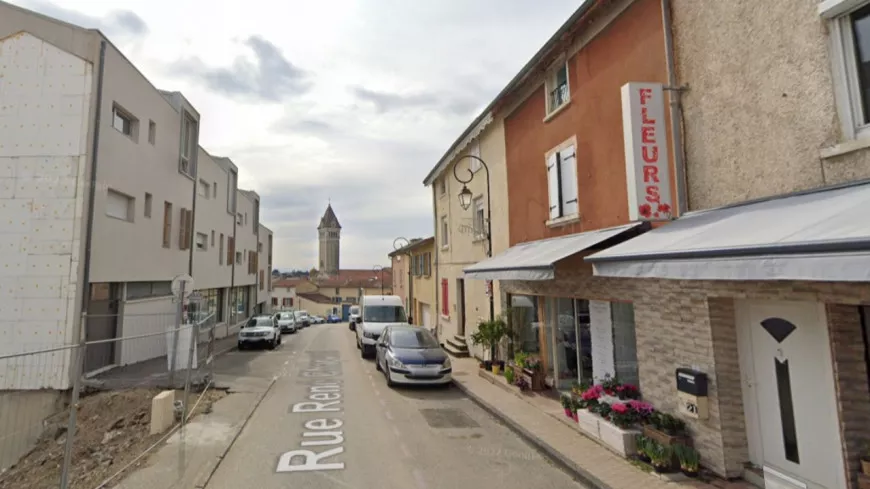 Près de Lyon : un immeuble s'écroule à Chaponost, une vaste opération de secours en cours