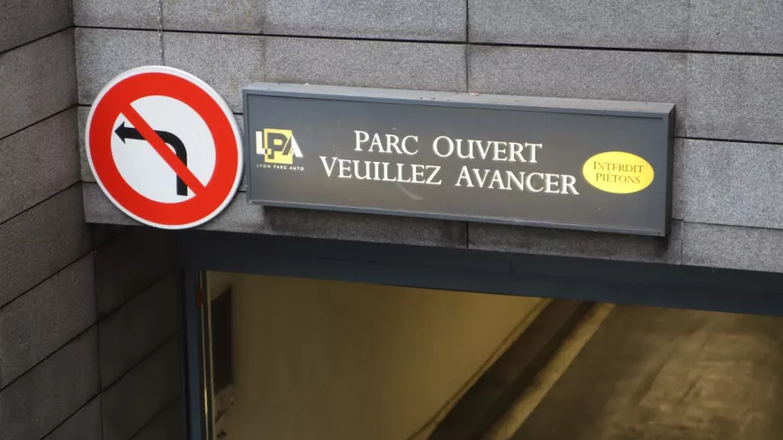 Fin de la gratuité du stationnement pour les policiers municipaux à Lyon : un "affichage erroné" selon LPA