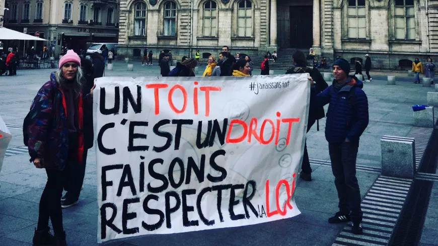 Lyon : un rassemblement contre la mise à la rue de 12 familles