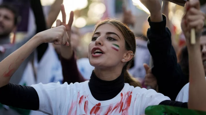 Lyon : près de 1000 personnes à la marche des Iraniens de France