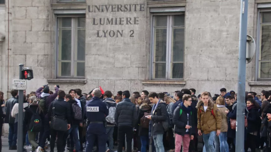 Prévus en même temps que le jeudi noir, les partiels de l'université Lyon 2 décalés