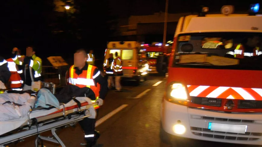 Près de Lyon : un camion traverse le terre-plein central de l’A6 et se retrouve à contresens, un blessé 