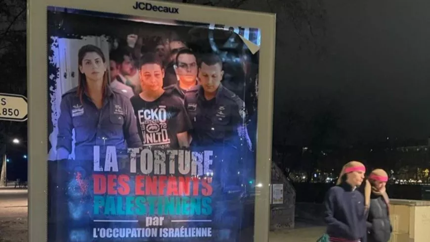 Les antifas prennent possession des panneaux publicitaires dans le centre-ville de Lyon
